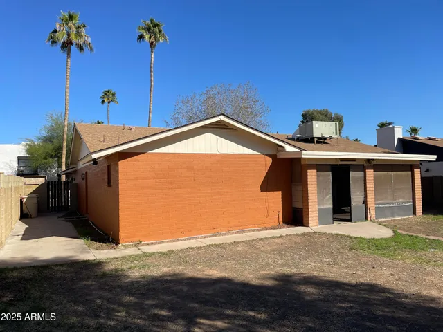 $1,895 | 10014 North 44th Drive, Glendale, AZ 85302