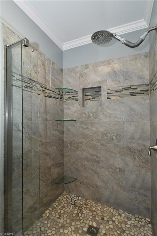 8104 Glengarriff Road Clemmons, NC 27012 - Photo 12 of 25 Gallery Image 12