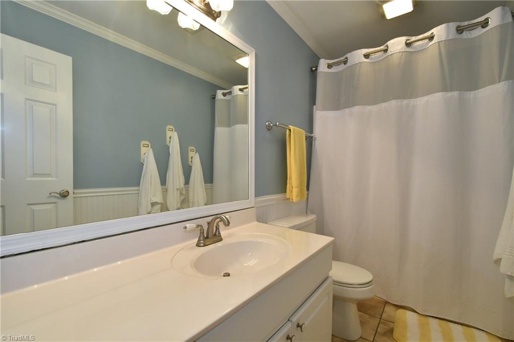 8104 Glengarriff Road Clemmons, NC 27012 - Photo 14 of 25 Gallery Image 14