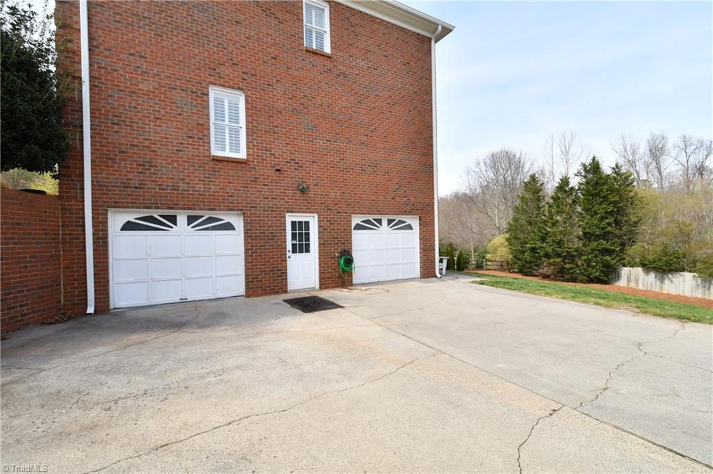 8104 Glengarriff Road Clemmons, NC 27012 - Photo 25 of 25 Gallery Image 25