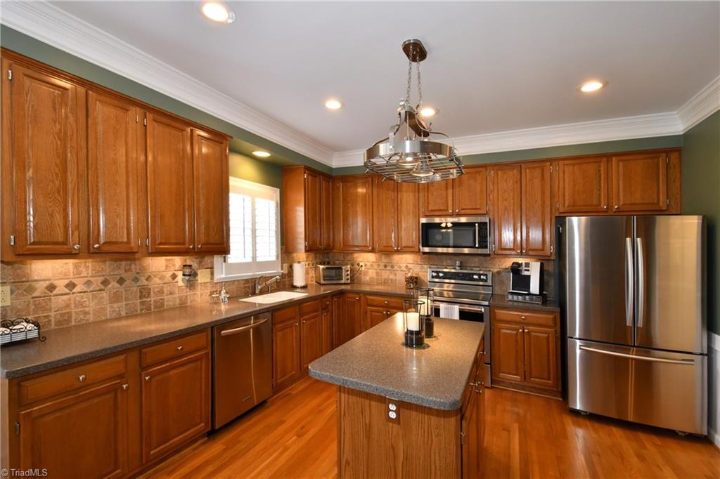 8104 Glengarriff Road Clemmons, NC 27012 - Photo 5 of 25 Gallery Image 5