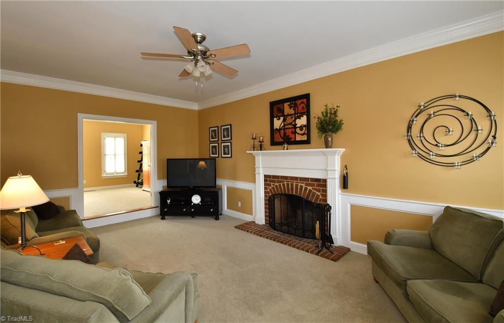 8104 Glengarriff Road Clemmons, NC 27012 - Photo 7 of 25 Gallery Image 7