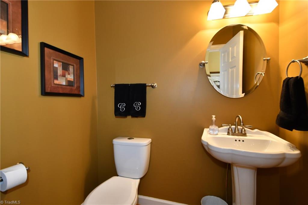 8104 Glengarriff Road Clemmons, NC 27012 - Photo 8 of 25 Gallery Image 8
