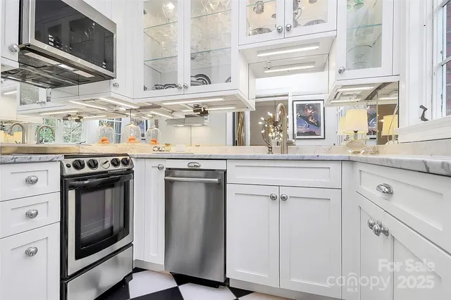 $405,000 | 1817 Jameston Drive, Charlotte, NC 28209