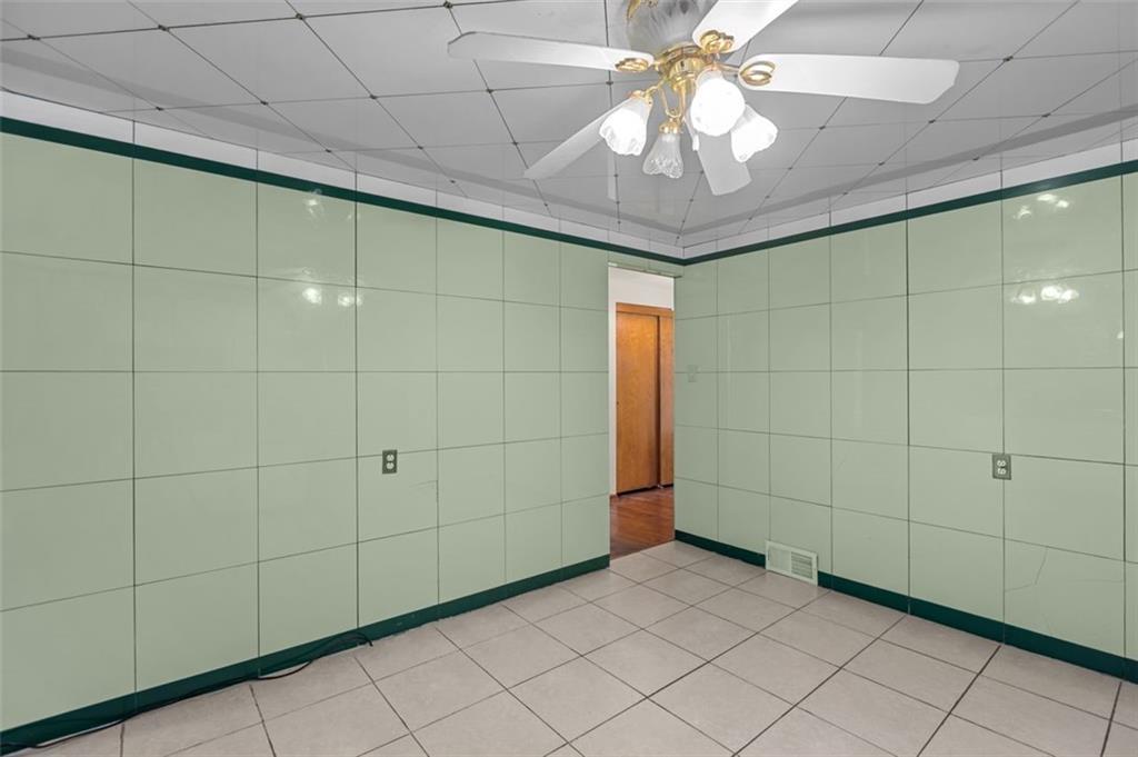 1105 Greentree Road Pittsburgh, PA 15220 - Photo 17 of 29