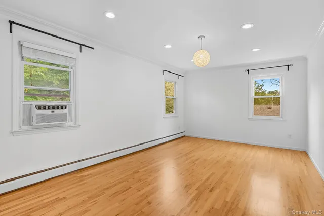 $1,250,000 | 105 Sprague Road, Scarsdale, NY 10583