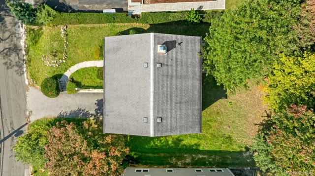 $1,250,000 | 105 Sprague Road, Scarsdale, NY 10583