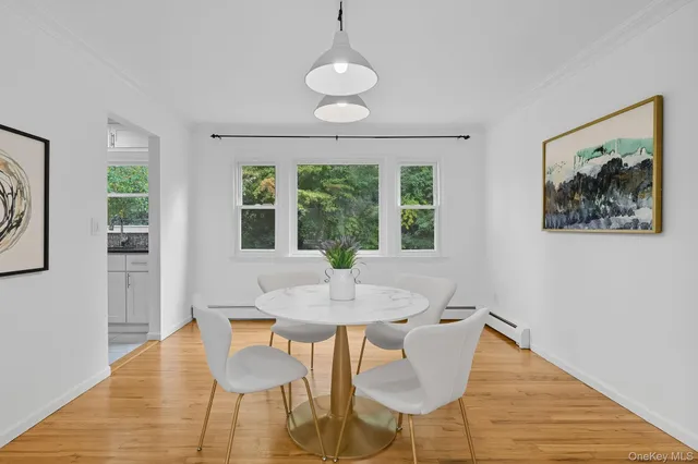 $1,250,000 | 105 Sprague Road, Scarsdale, NY 10583