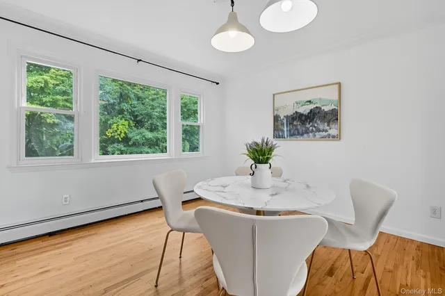 $1,250,000 | 105 Sprague Road, Scarsdale, NY 10583