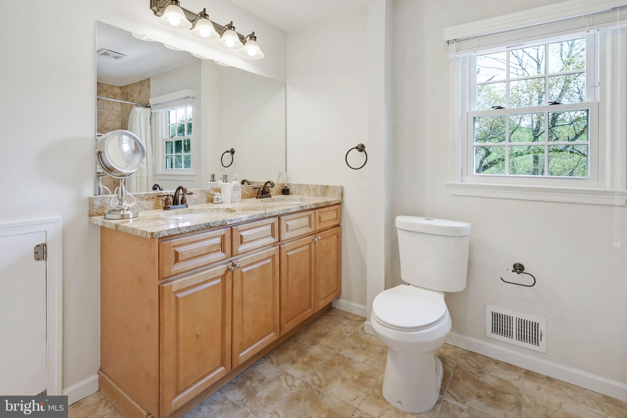 11340 Waples Mill Road Oakton, VA 22124 - Photo 15 of 40