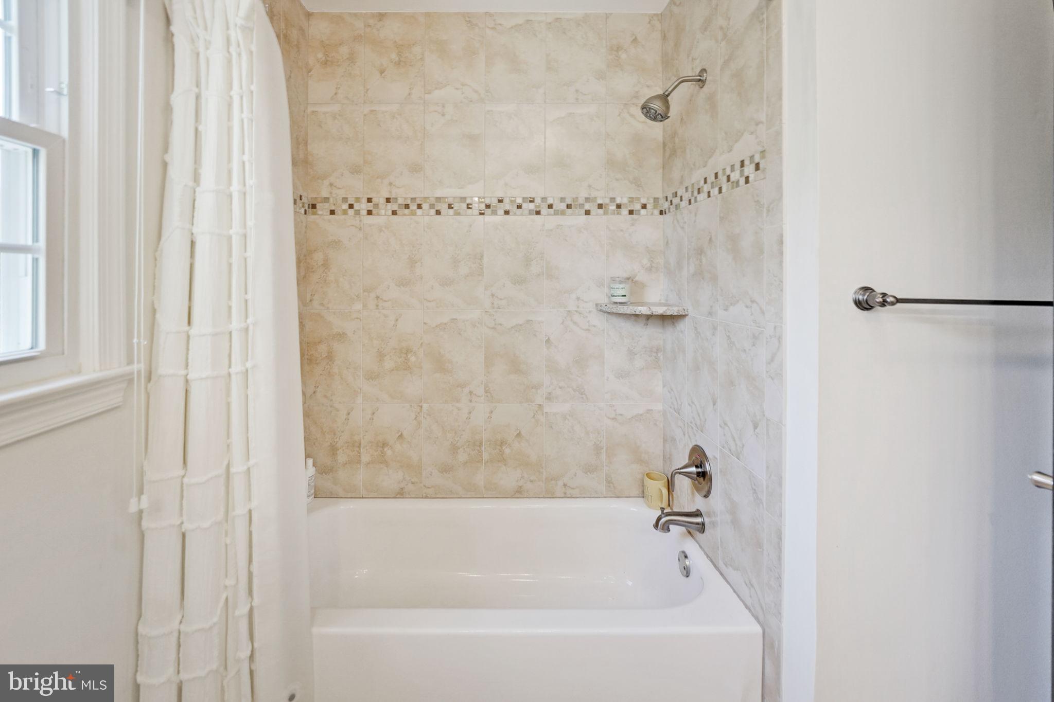 11340 Waples Mill Road Oakton, VA 22124 - Photo 19 of 40