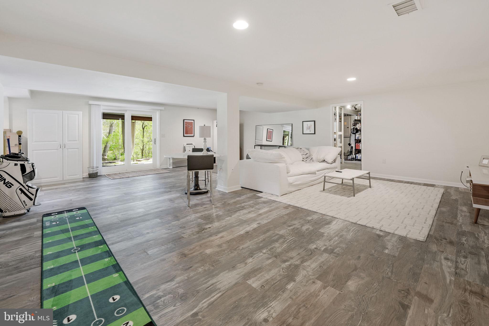 11340 Waples Mill Road Oakton, VA 22124 - Photo 24 of 40