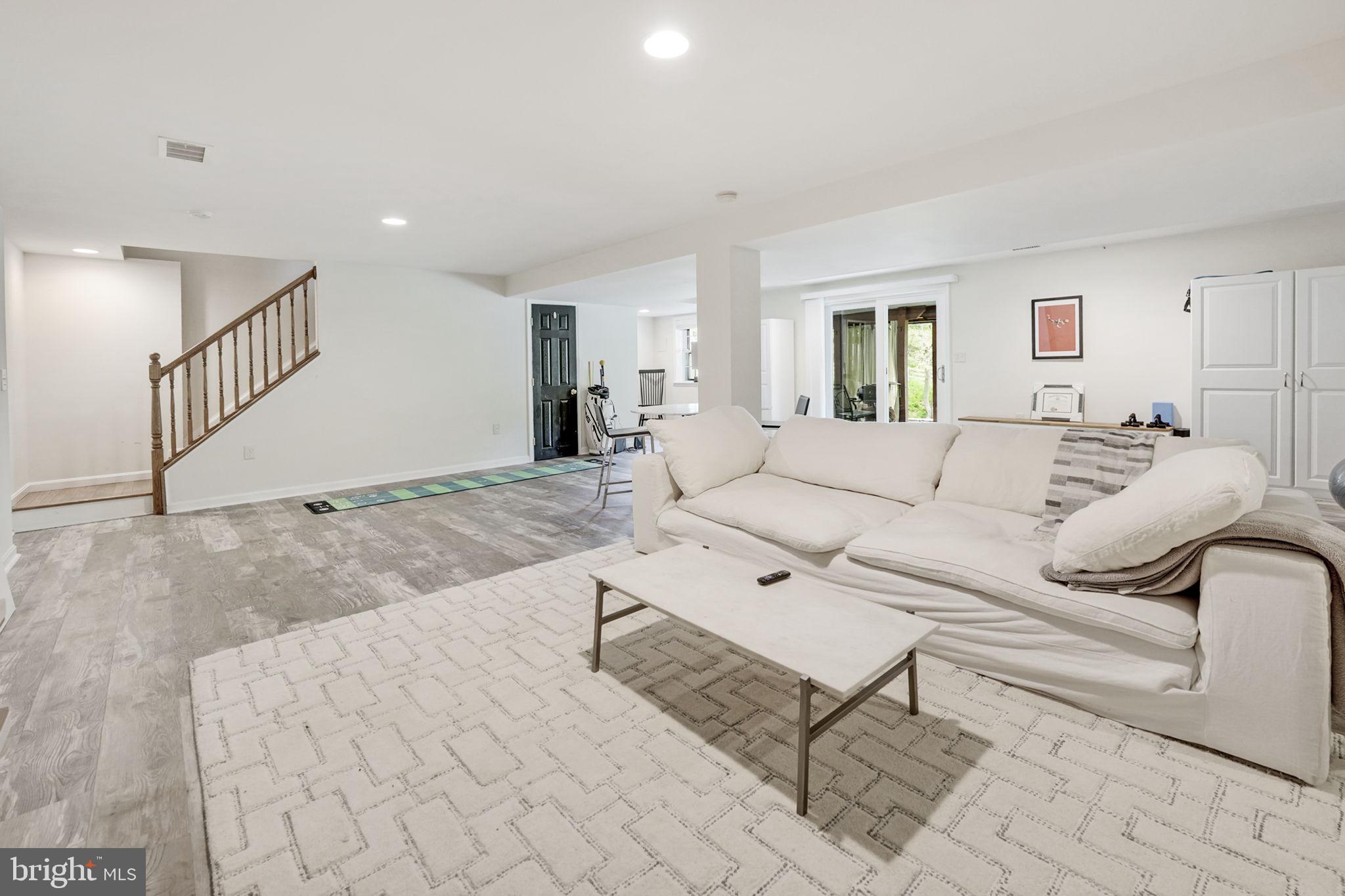 11340 Waples Mill Road Oakton, VA 22124 - Photo 26 of 40