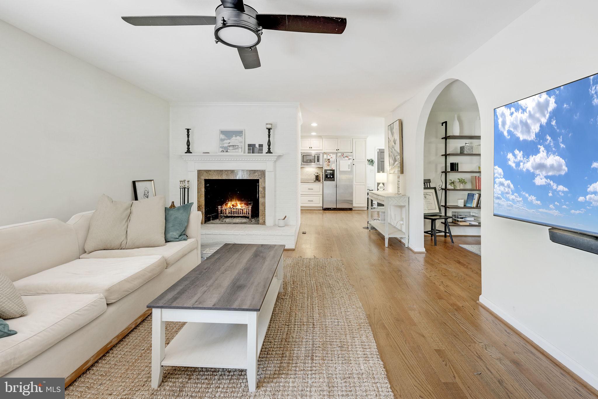 11340 Waples Mill Road Oakton, VA 22124 - Photo 7 of 40