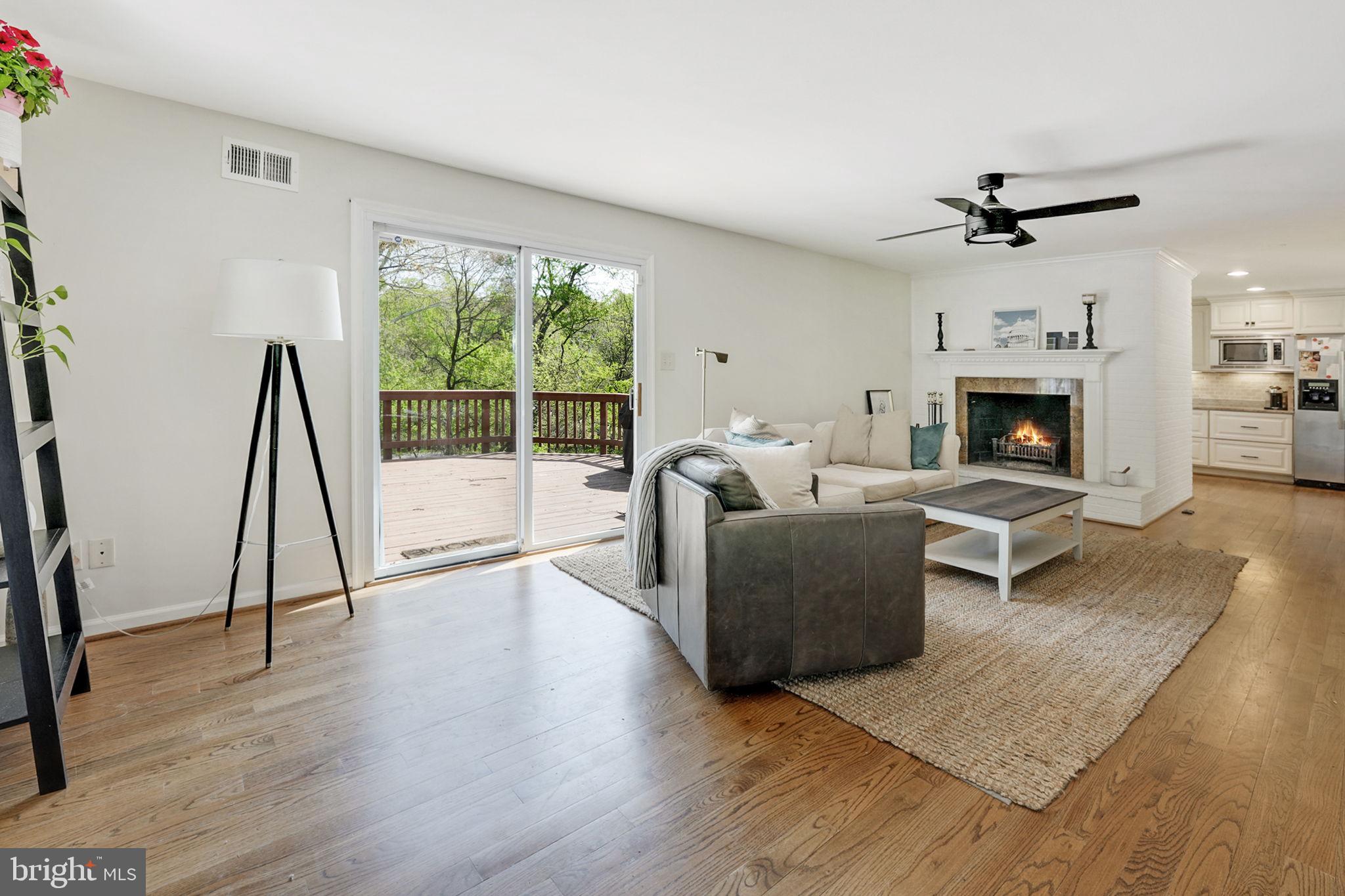 11340 Waples Mill Road Oakton, VA 22124 - Photo 8 of 40