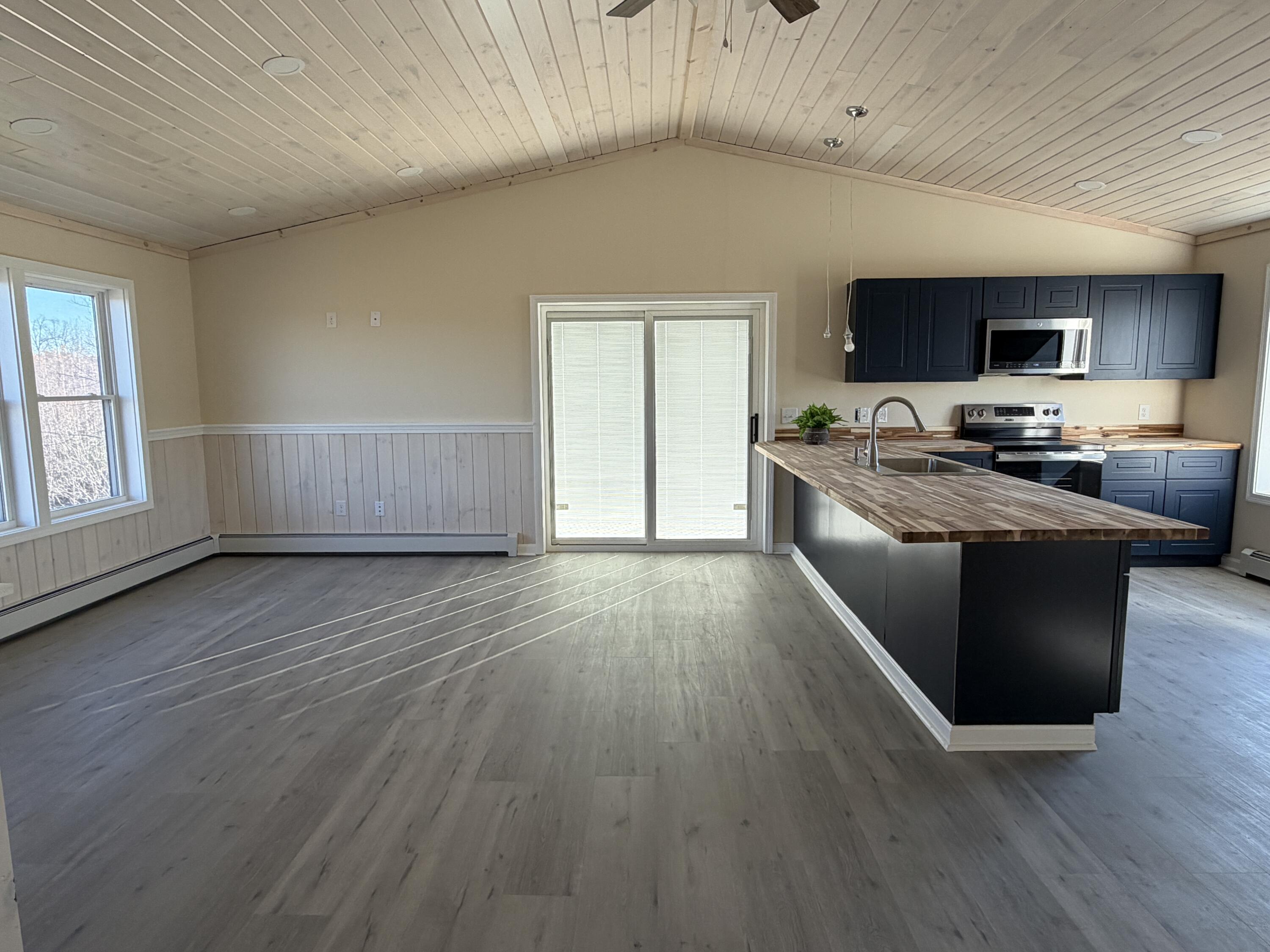 8 Penny Lane York, ME 03909 - Photo 5 of 37 IMG_0896