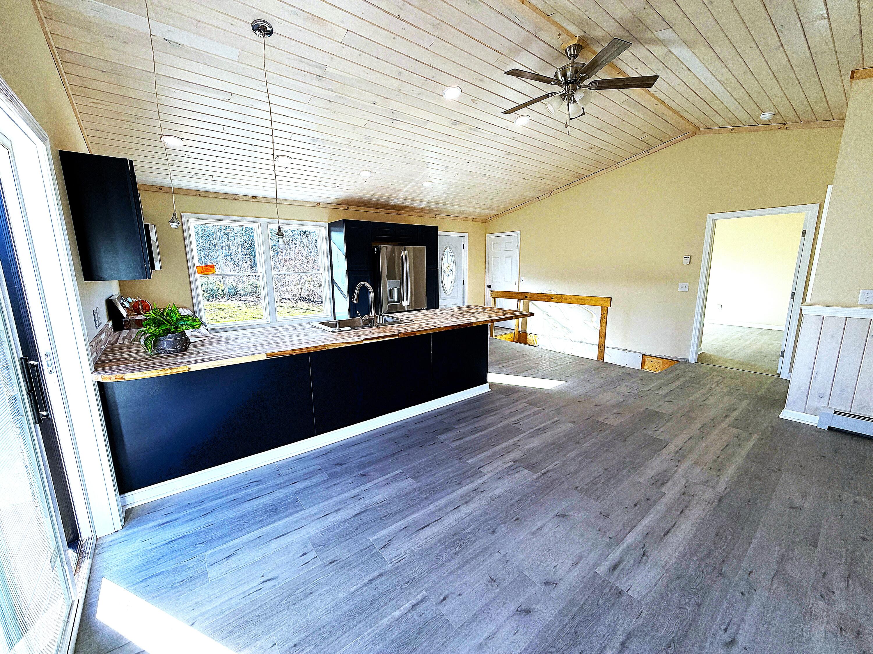 8 Penny Lane York, ME 03909 - Photo 9 of 37 IMG_0926