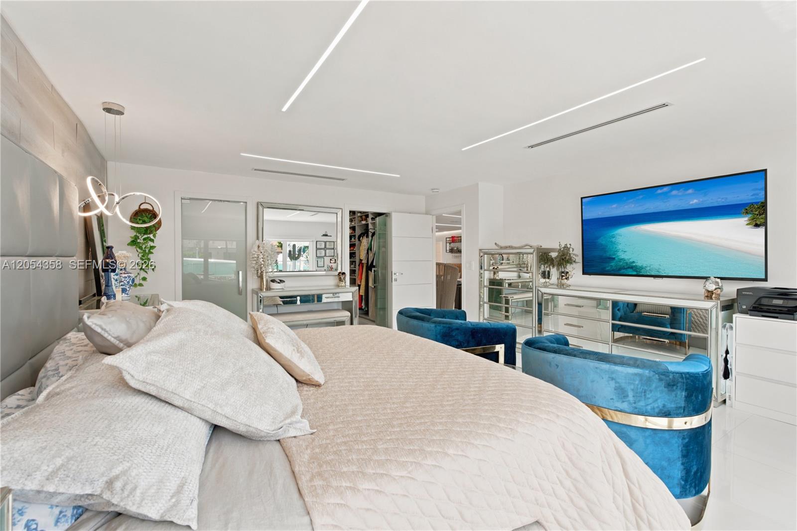 12930 Auralia Road North Miami, FL 33181 - Photo 17 of 34 Gallery Image 17