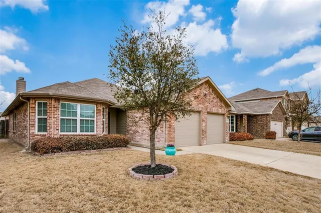 $2,225 | 1517 Quails Nest Drive, Fort Worth, TX 76177