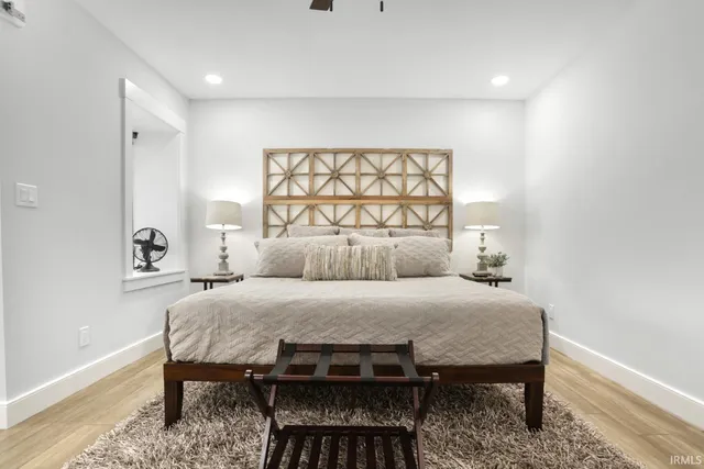 $3,200 | 110 East Water Street, Unit 1, Newburgh, IN 47630