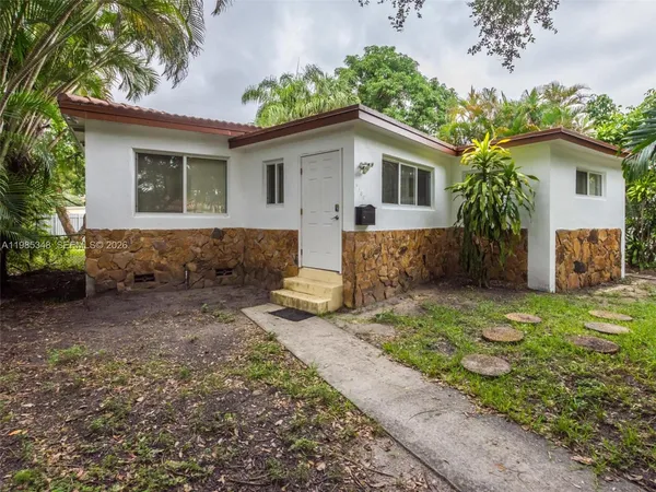 $3,600 | 6300 Northwest 41st Street, Virginia Gardens, FL 33166