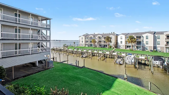 a view of building with outdoor space