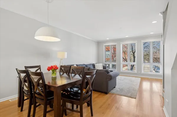 $925,000 | 1305 West Belmont Avenue, Chicago, IL 60657