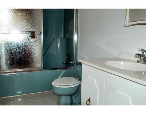 5015 East Willock Road Baldwin, PA 15227 - Photo 14 of 18 Master Bath/Spa.