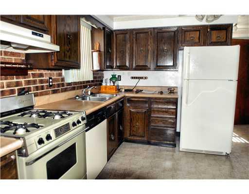 5015 East Willock Road Baldwin, PA 15227 - Photo 7 of 18 Kitchen.