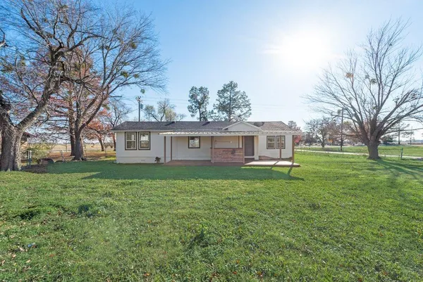 $1,700 | 192 Diamond Ranch Road, Whitesboro, TX 76273