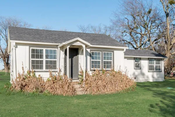 $1,700 | 192 Diamond Ranch Road, Whitesboro, TX 76273