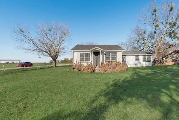 $1,700 | 192 Diamond Ranch Road, Whitesboro, TX 76273