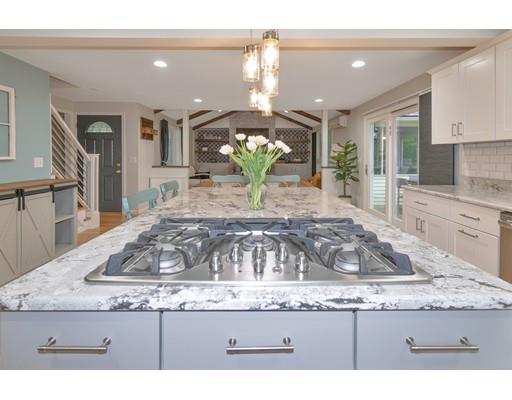 1069 Frank Smith Road Longmeadow, MA 01106 - Photo 3 of 30