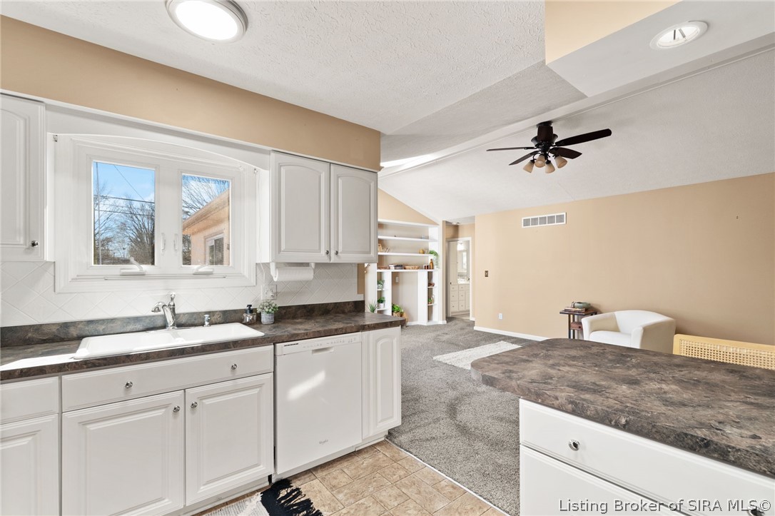 528 Drawbrook Circle New Albany, IN 47150 - Photo 16 of 49