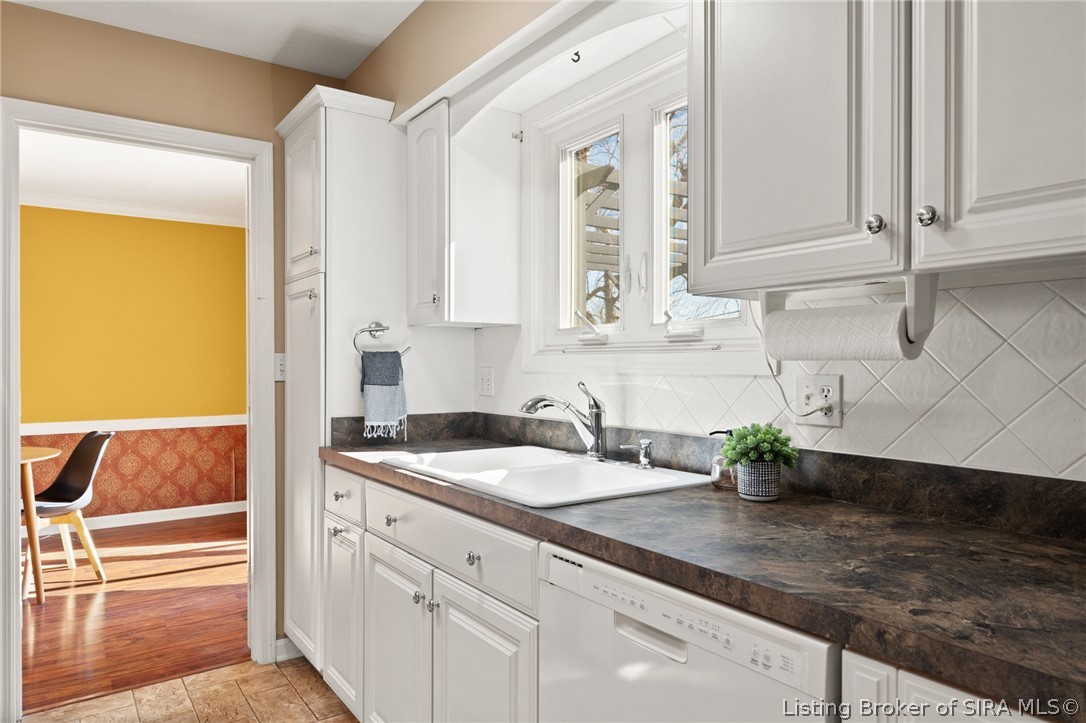 528 Drawbrook Circle New Albany, IN 47150 - Photo 17 of 49