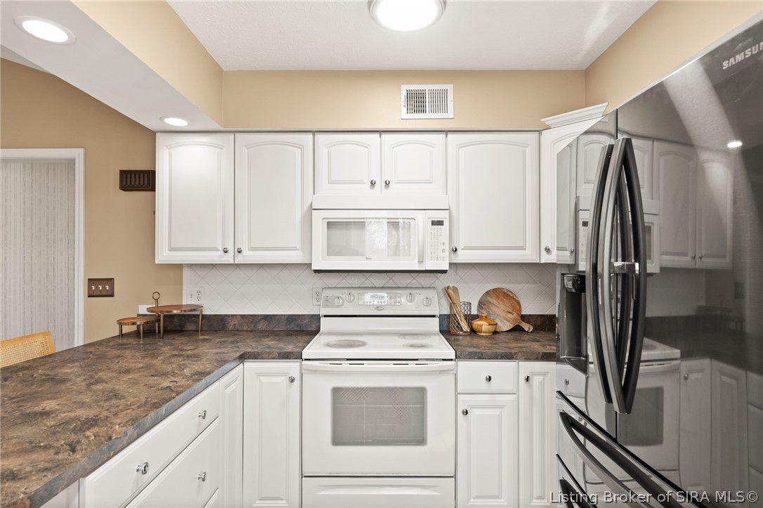 528 Drawbrook Circle New Albany, IN 47150 - Photo 18 of 49