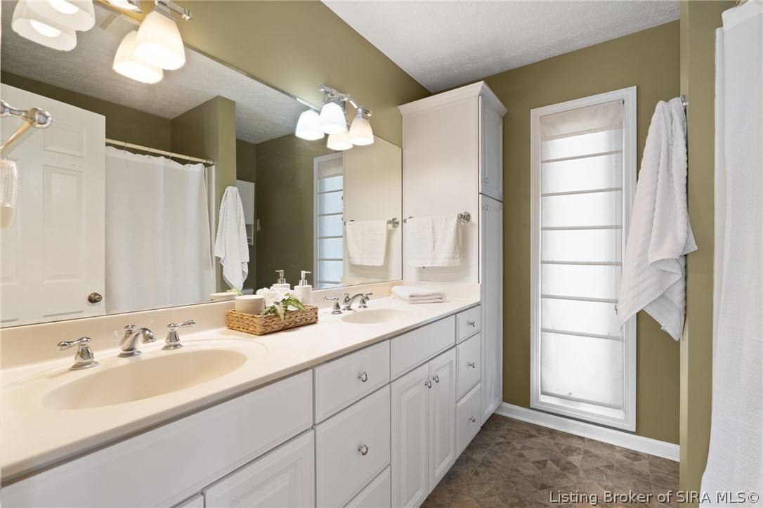 528 Drawbrook Circle New Albany, IN 47150 - Photo 26 of 49