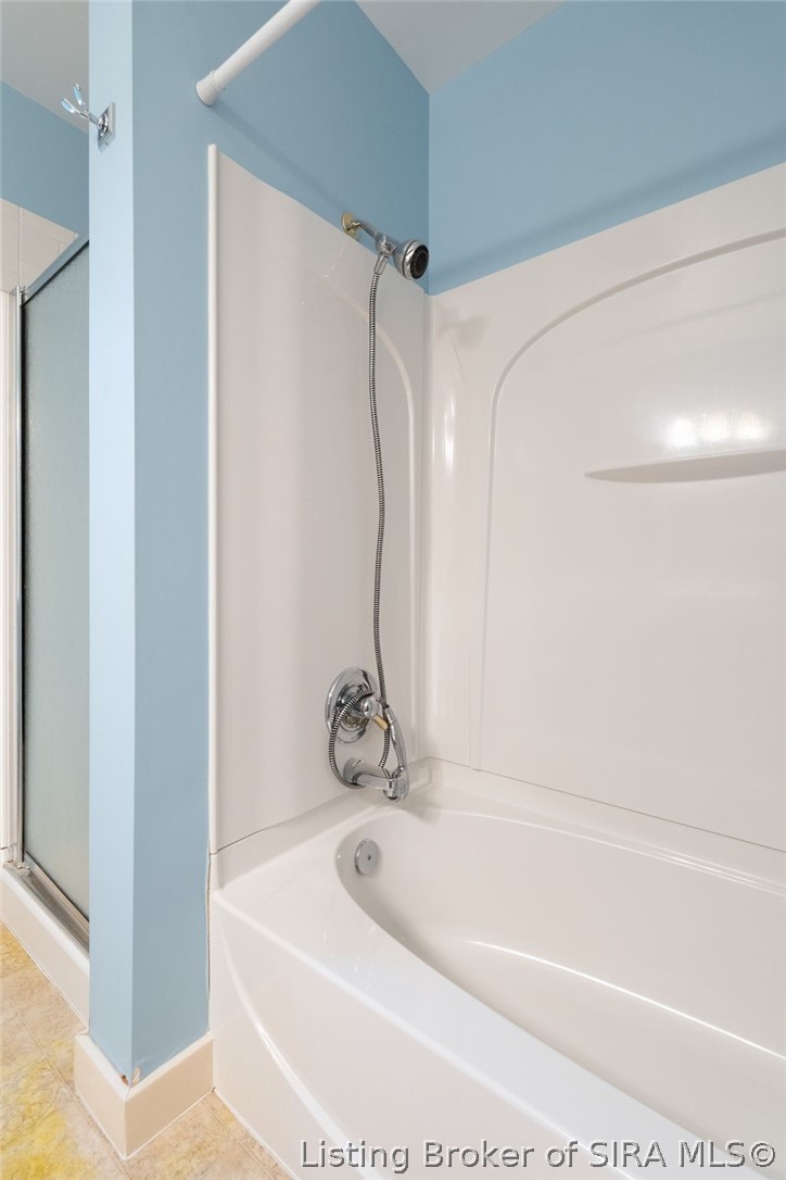 528 Drawbrook Circle New Albany, IN 47150 - Photo 36 of 49