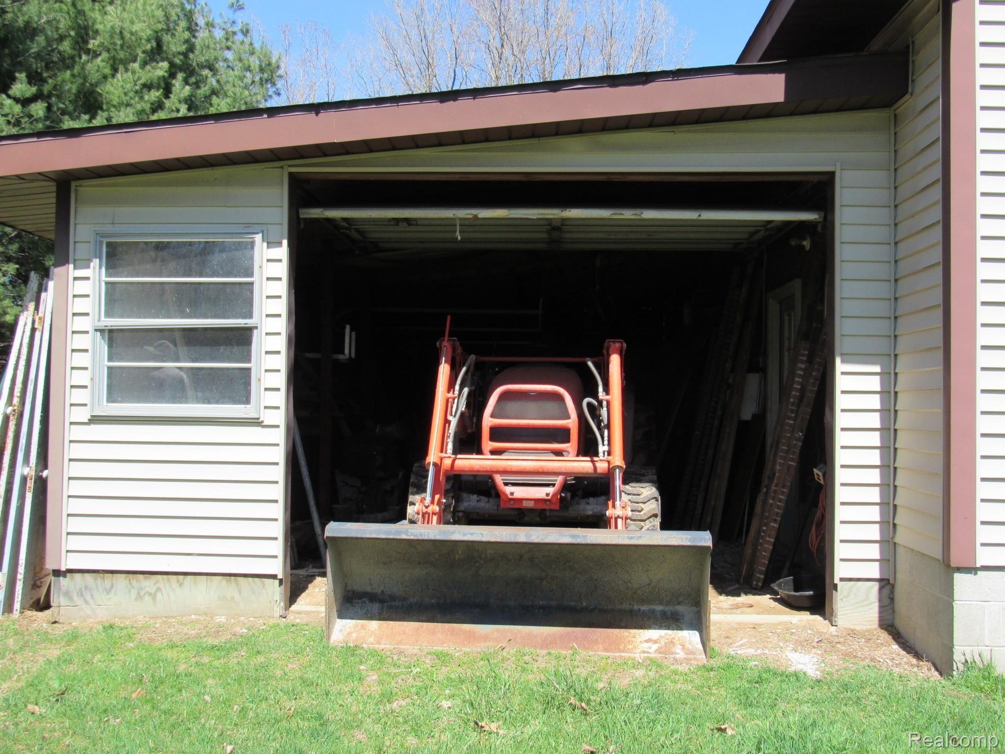 4883 Burgess Road Pinckney, MI 48169 - Photo 15 of 55 IMG_2650.JPG