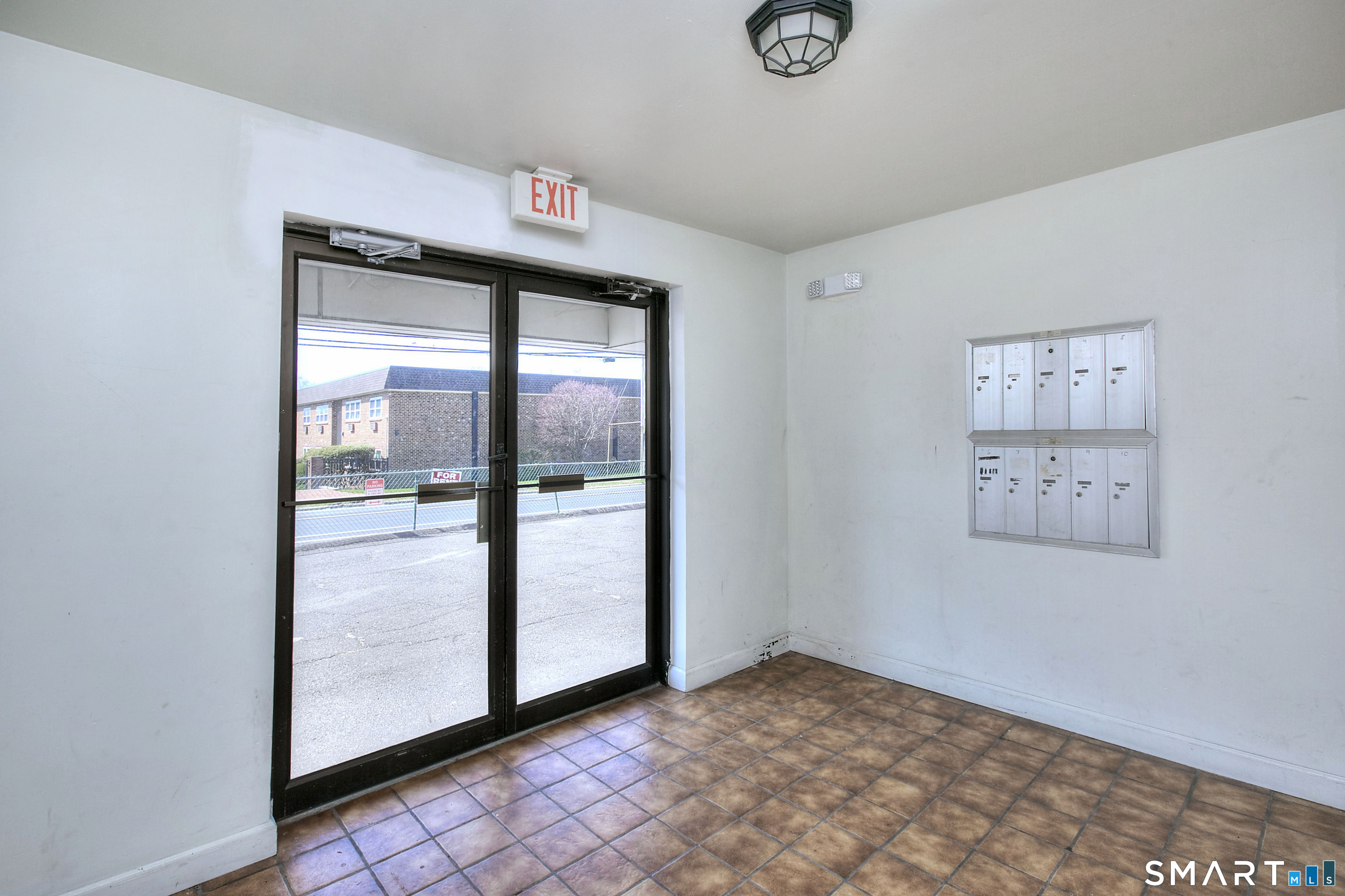 638 Cove Road, Unit 2 Stamford, CT 06902 - Photo 18 of 29