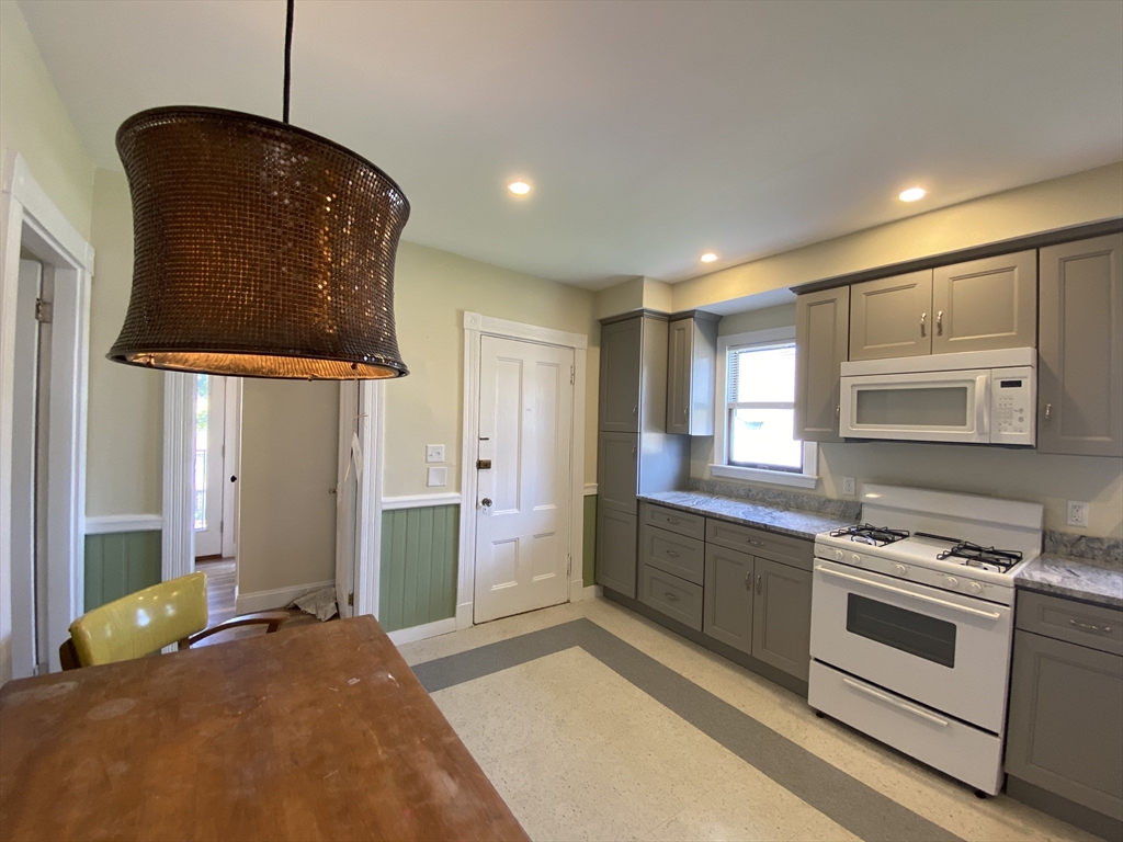 18 Haverford Street, Unit 3 Boston, MA 02130 - Photo 38 of 42