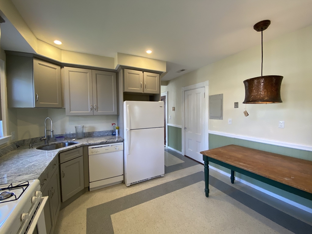 18 Haverford Street, Unit 3 Boston, MA 02130 - Photo 40 of 42