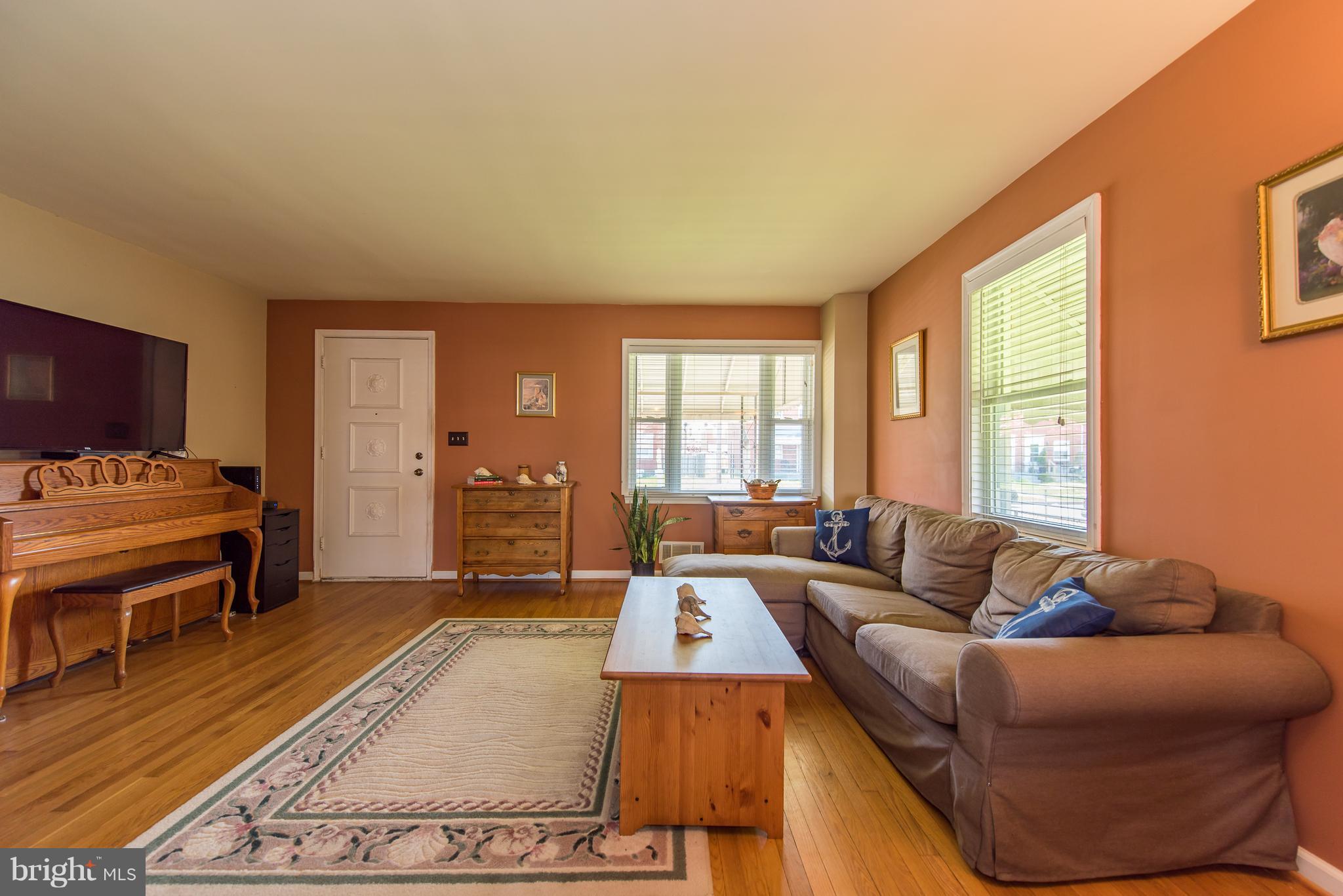2223 Redthorn Road Baltimore, MD 21220 - Photo 4 of 30 a living room with furniture and a window
