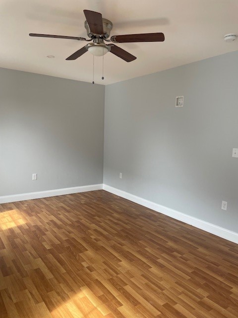 228 State Street, Unit 2 Bristol, RI 02809 - Photo 12 of 19 LARGE PRIMARY BEDROOM WITH CEILING FAN