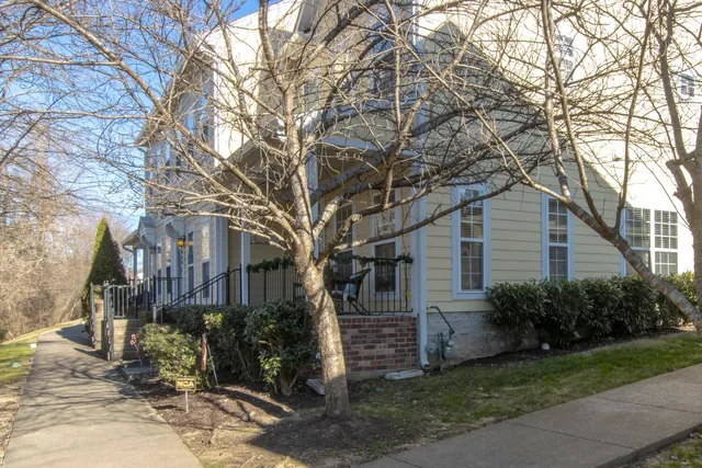 $340,000 | 8662 Gauphin Place, Nashville, TN 37211