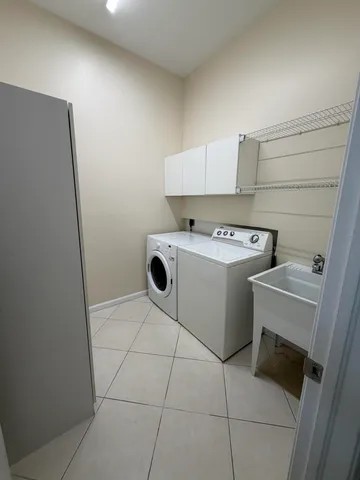 a view of a garage room