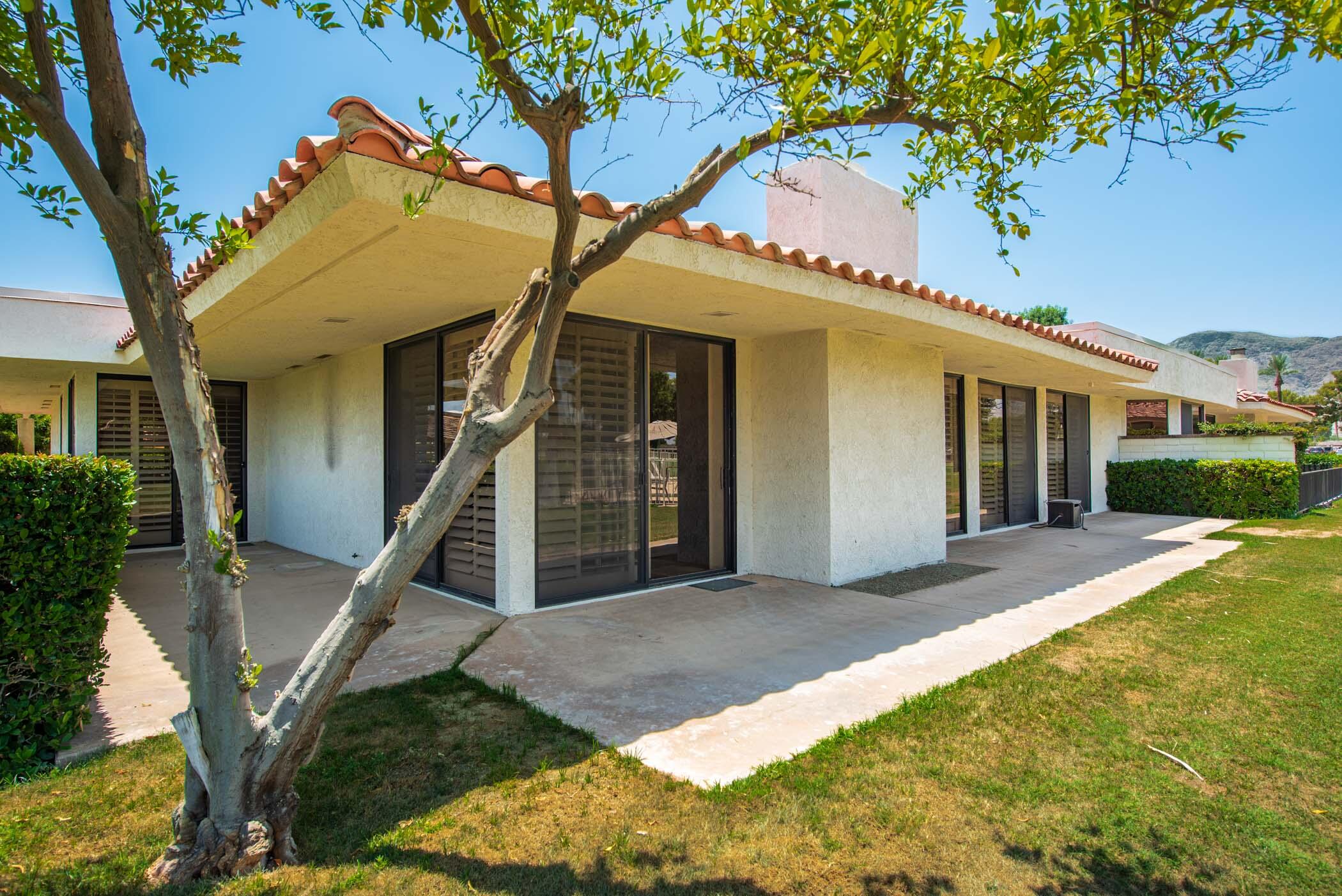 8 Tulane Court Rancho Mirage, CA 92270 - Photo 30 of 31 a view of a house with basketball court
