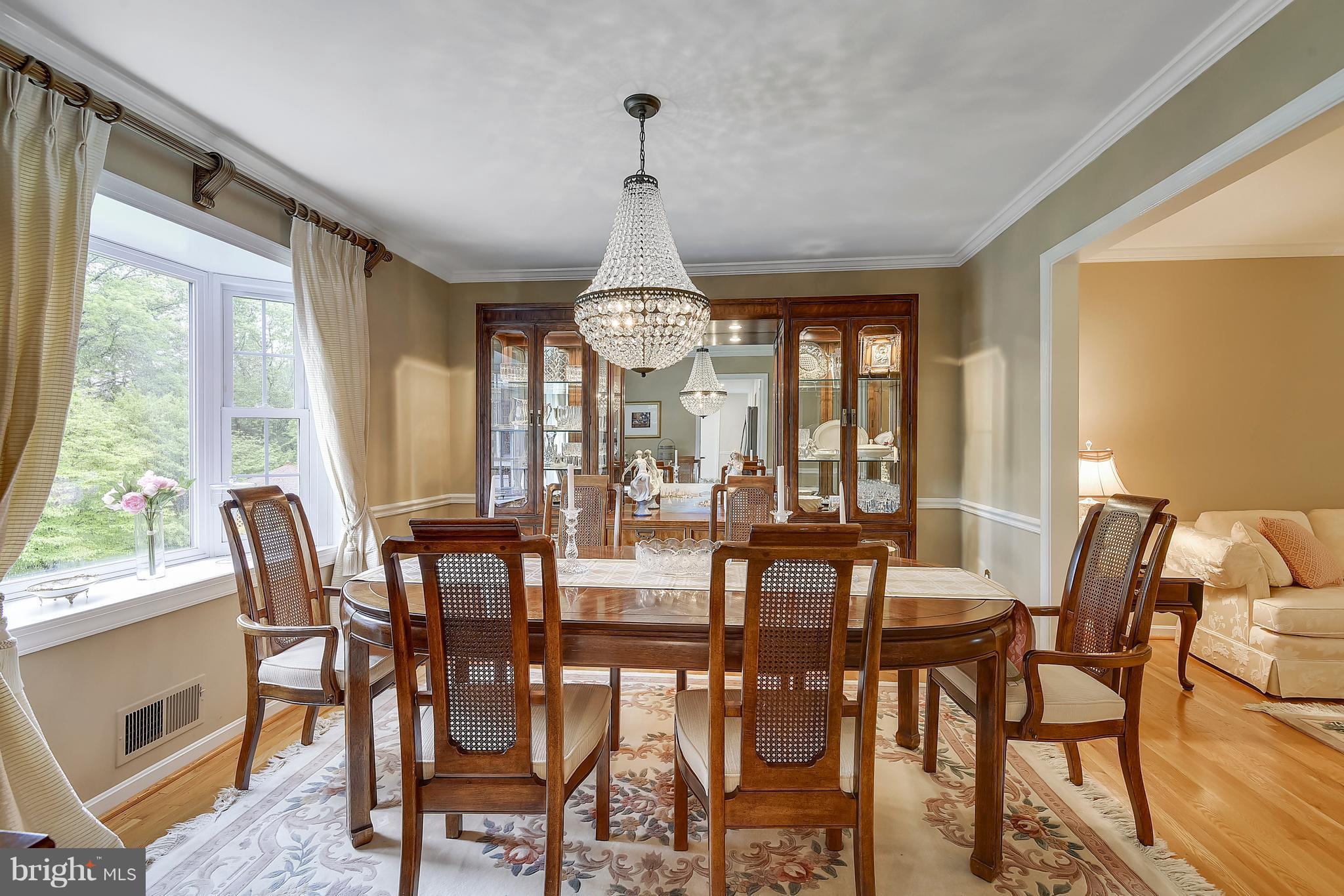9420 Old Courthouse Road Vienna, VA 22182 - Photo 5 of 30 Dining Room