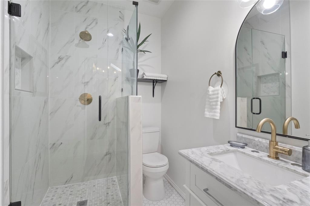 619 North Hampton Road Dallas, TX 75208 - Photo 13 of 28