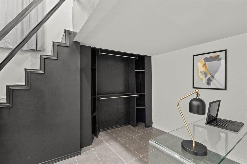 619 North Hampton Road Dallas, TX 75208 - Photo 14 of 28